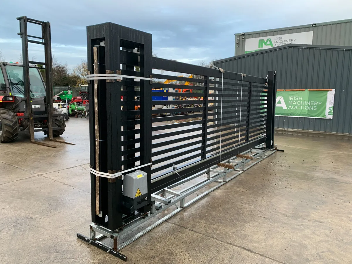 NEW/UNUSED 20FT ELECTRIC CANTILEVER SLIDING GATE - Image 2