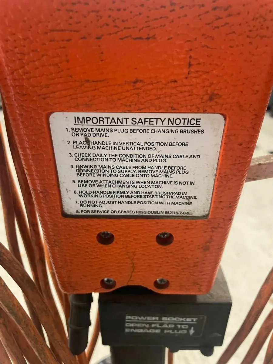 RANGER SUPER 400 Floor Cleaner Polisher - Image 2