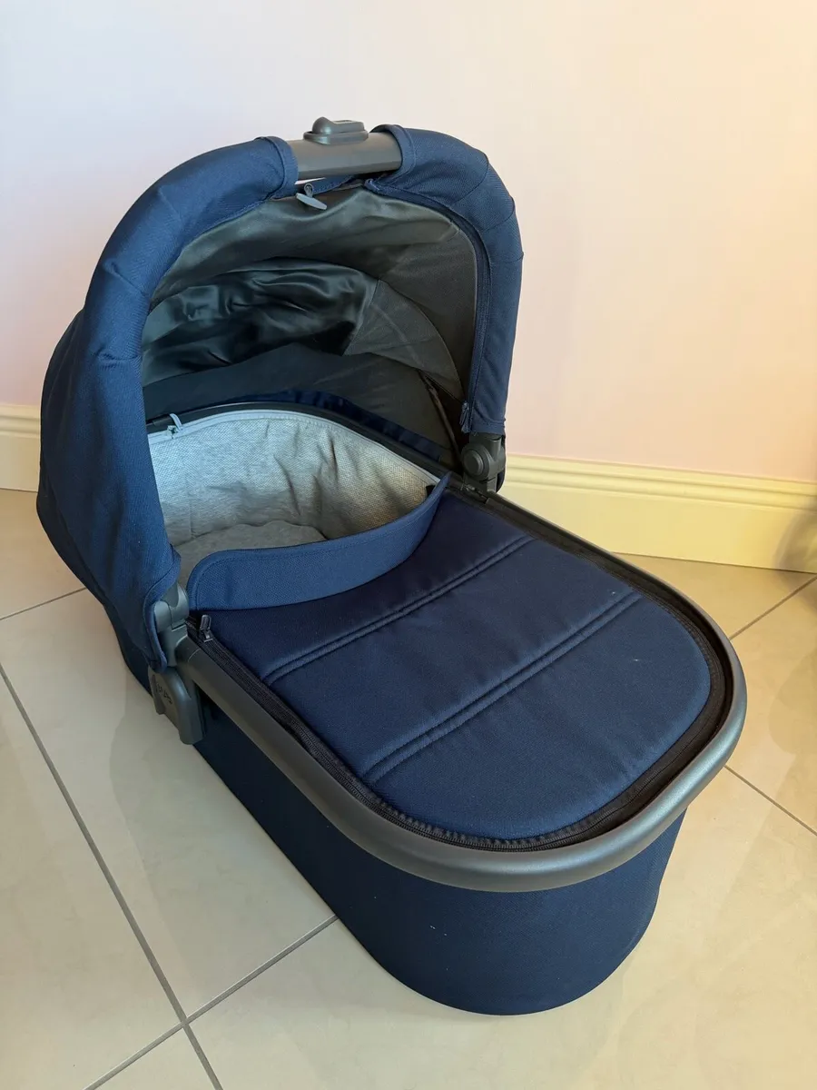Uppababy Cruz Buggy / Bassinet - Image 3