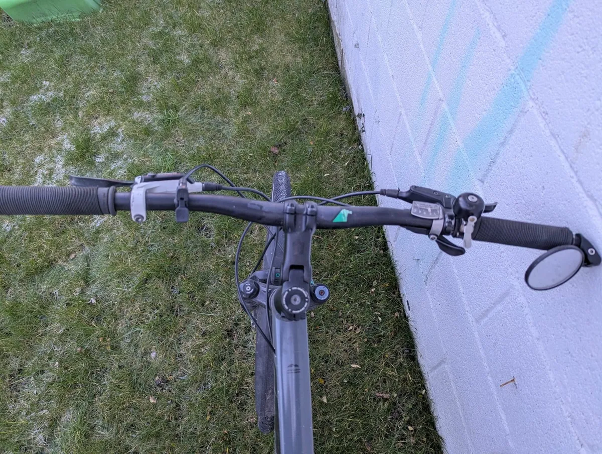 Cube Trekking/Touring Bike – 29″, new tyres. - Image 3