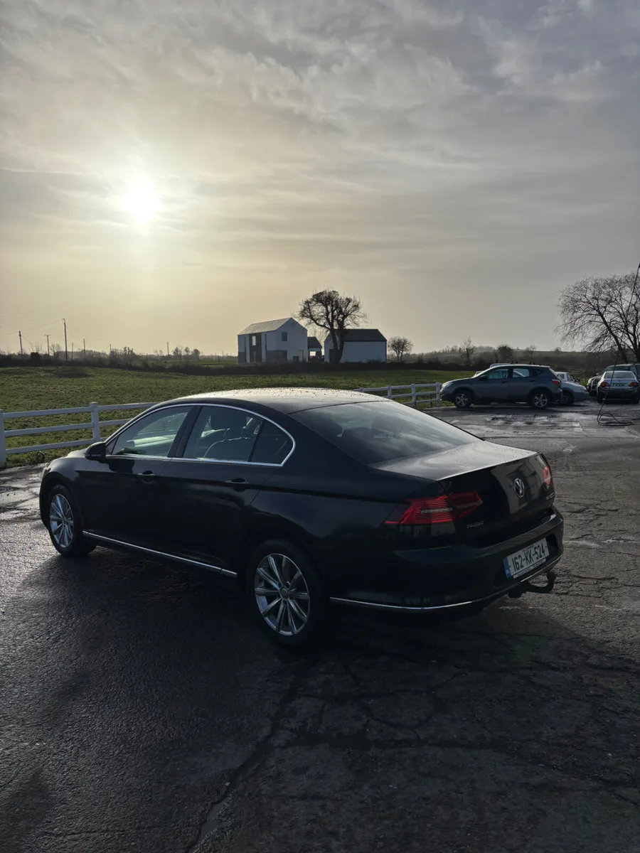 Volkswagen Passat 2016 - Image 4