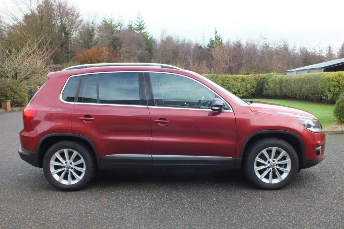 2012 VW Tiguan 2.0 TDI 4 Motion (Low Miles) - Image 2