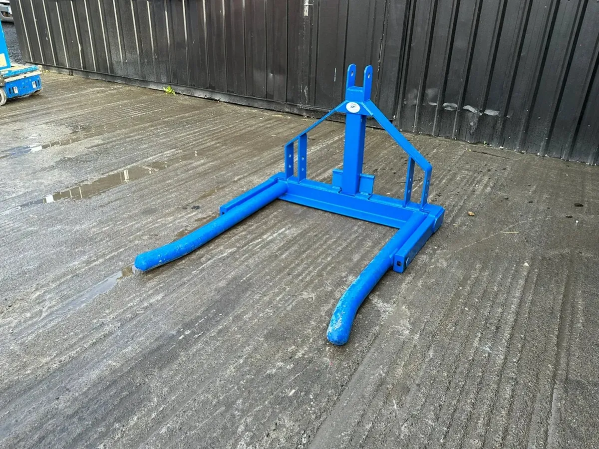 Three Point Linkage Bale Lifter – Brand New - Image 4
