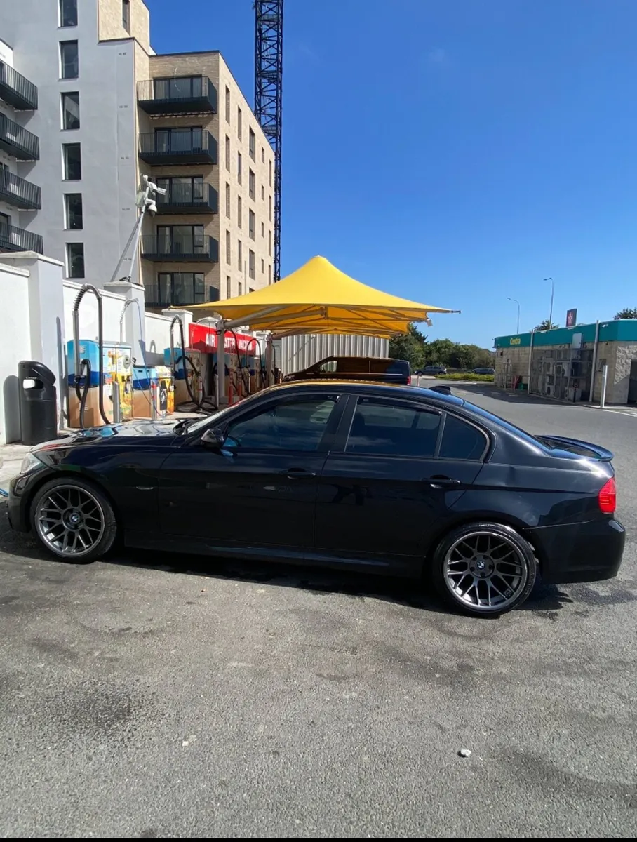 BMW 3-Series 2010 - Image 1