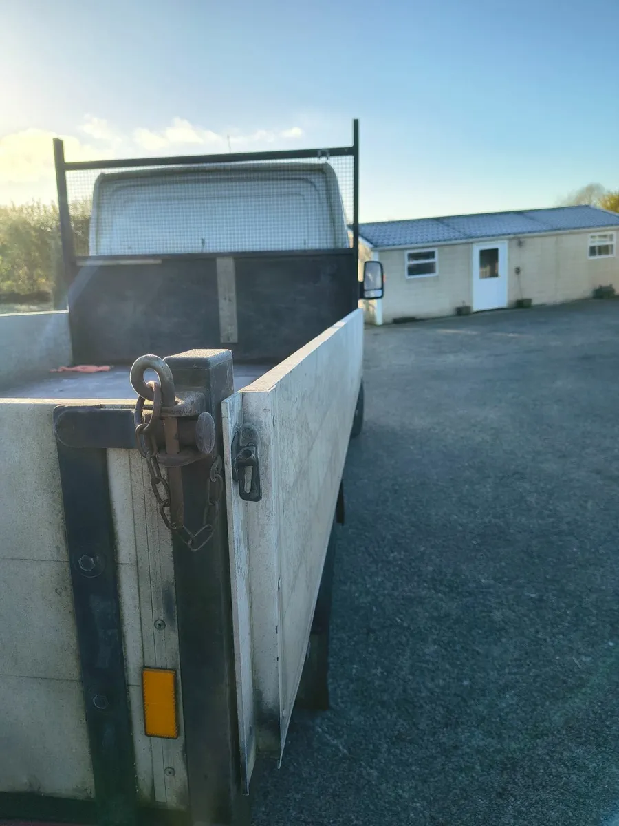 Mercedes-Benz Sprinter 2015 tipper - Image 1