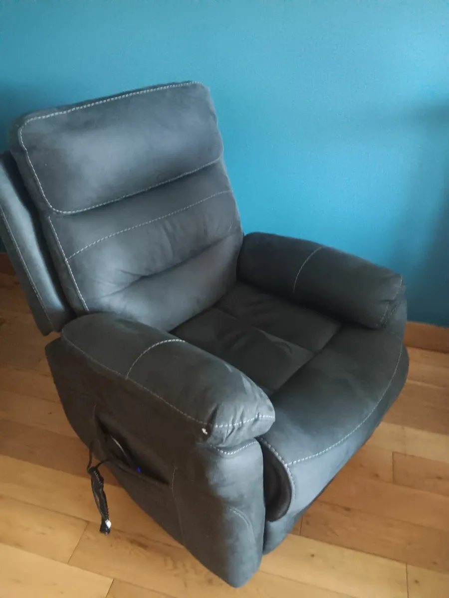 Armchair - Image 1