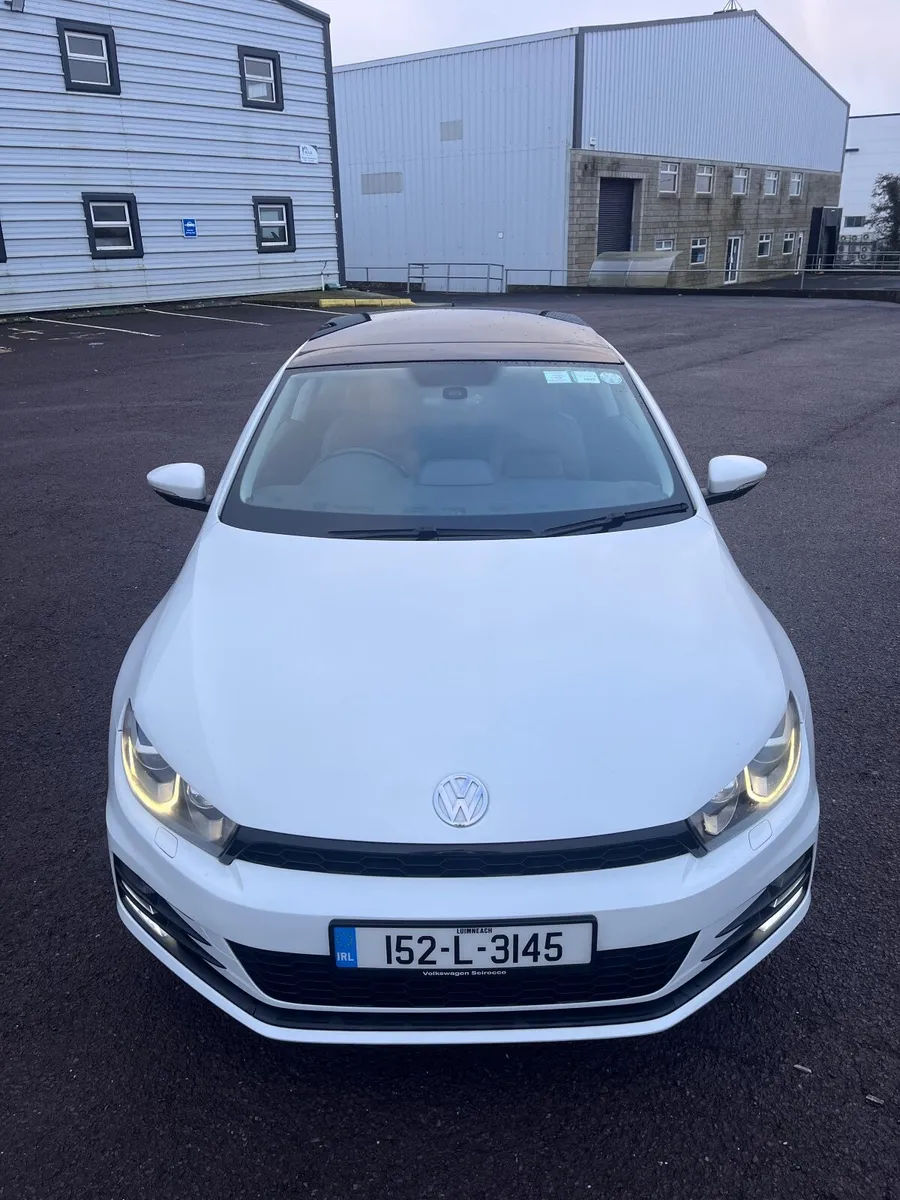 2015 Volkswagen Scirocco Sunroof - Image 4