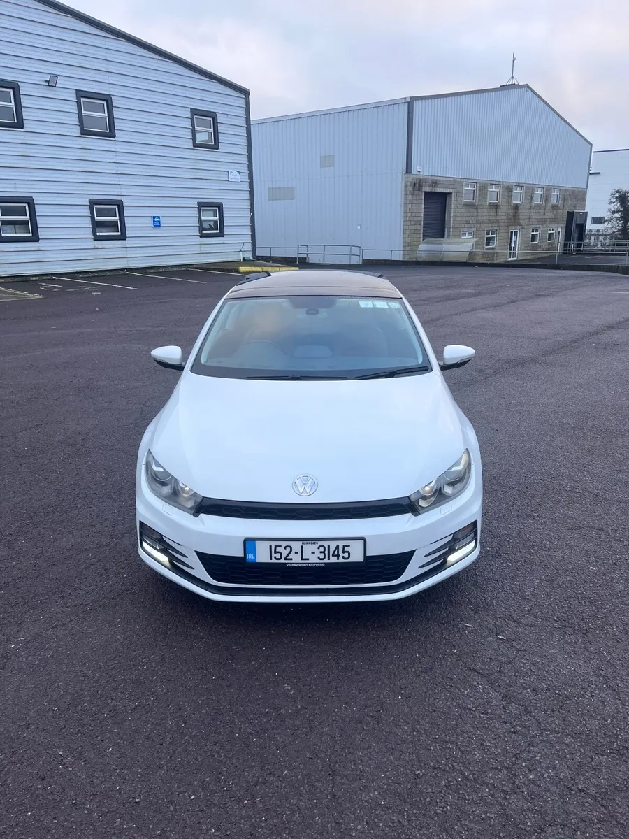2015 Volkswagen Scirocco Sunroof - Image 1
