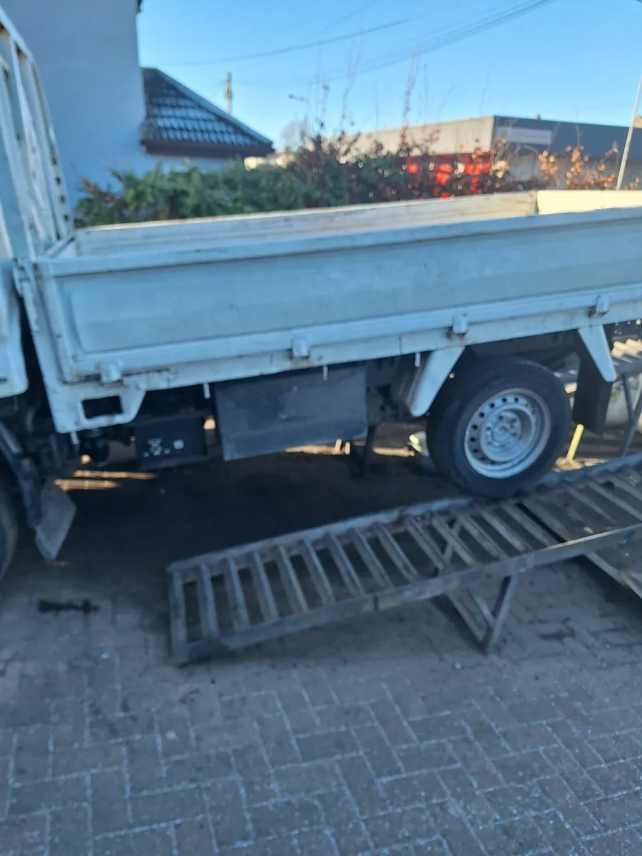 Toyota Dyna 2002 - Image 3