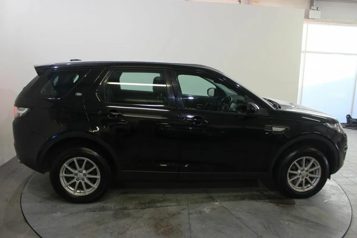 Land Rover Discovery Sport 2.0 TD4 SPORT 7 SEATS - Image 3