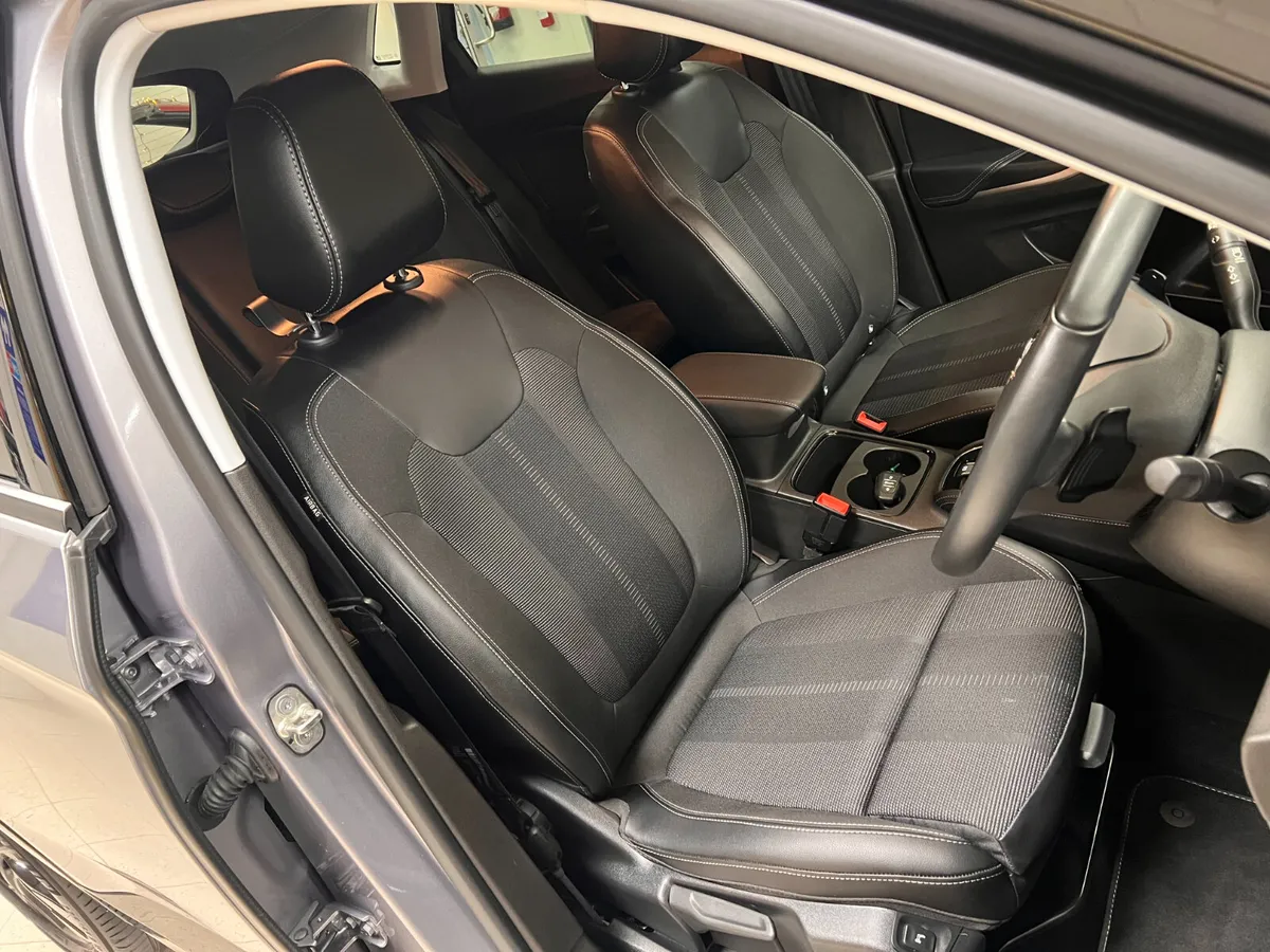 ONLY 13,000 Kms AUTOMATIC HYBRID Tiny Kms As New T - Image 4