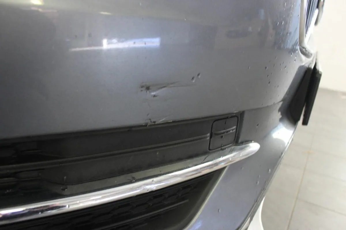 Volvo XC90 D4 (190hp) FWD Momentum Geartronic - Image 3