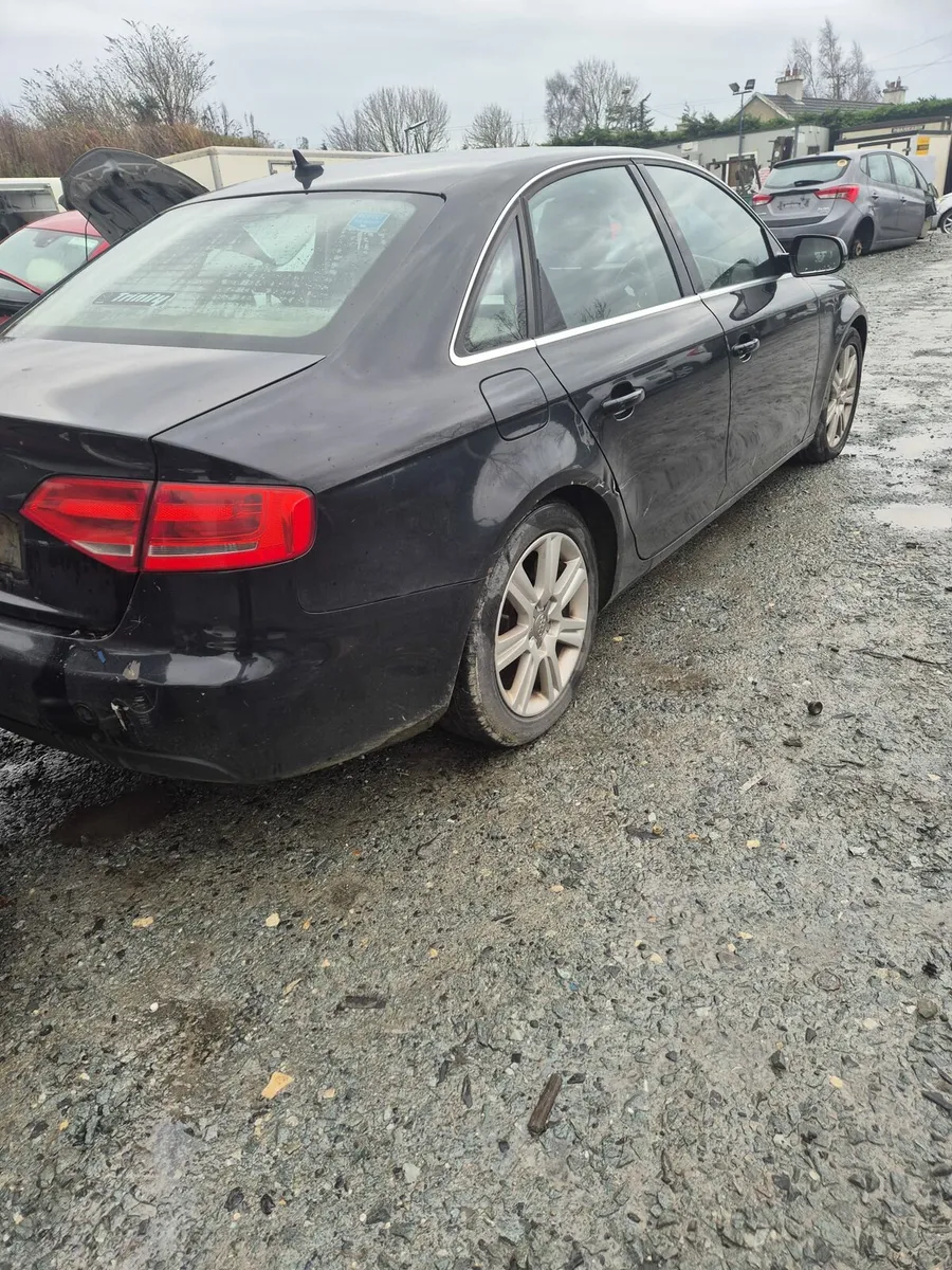 Audi A4 - Breaking only - Image 4