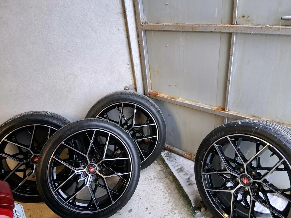 251 SUZUKI S-Cross 19 inch Alloys - Image 1