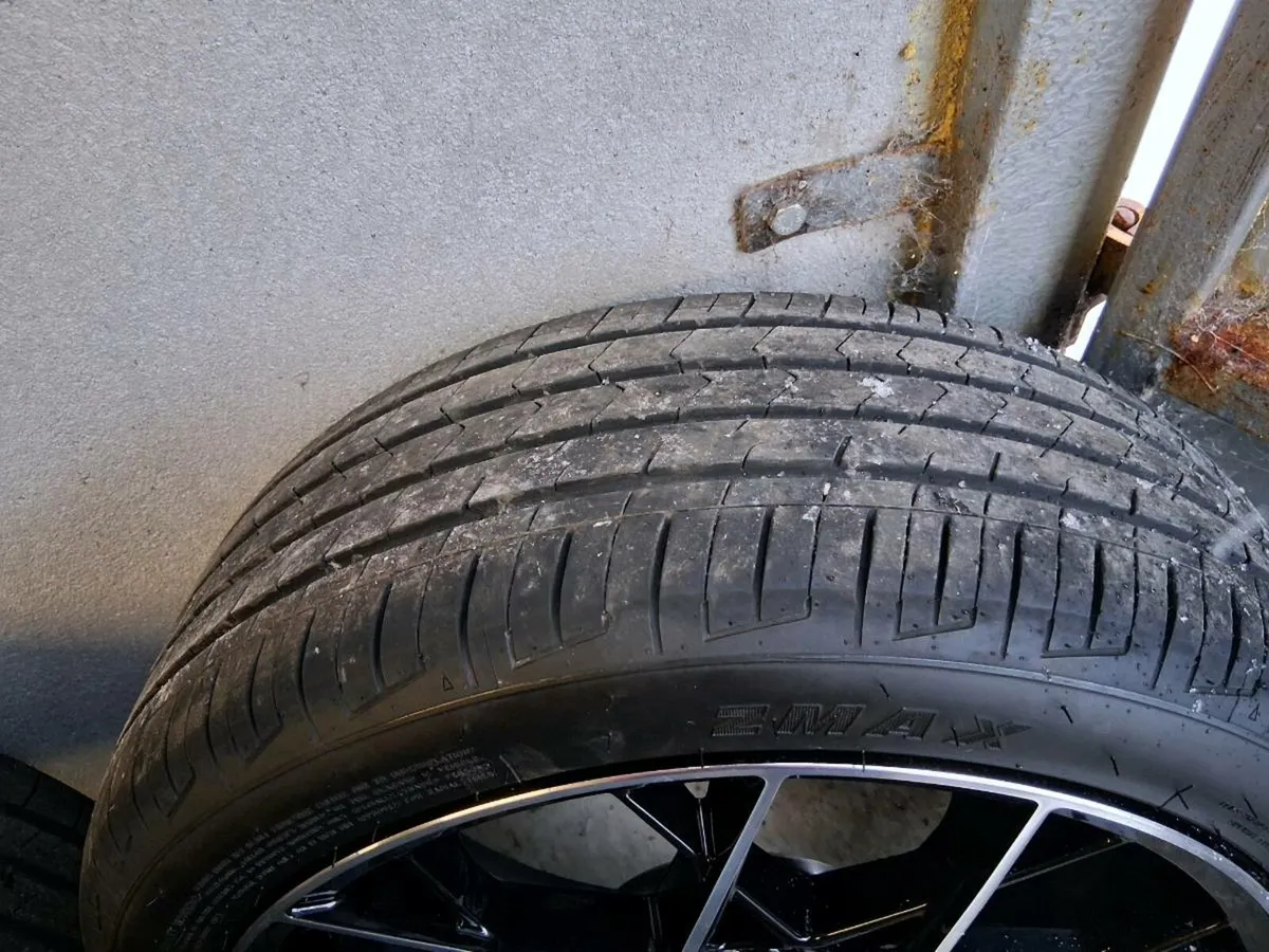 251 SUZUKI S-Cross 19 inch Alloys - Image 4