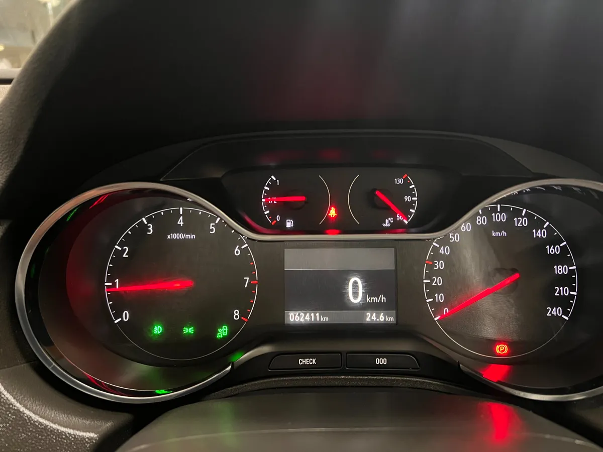 SRI 130PS 4DR **Finance Arranged/Very Low KMs/High - Image 4