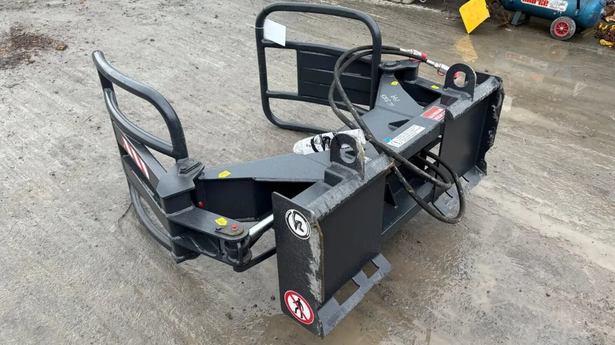 New Kovaco Hydraulic Bale Grab to suit Skidsteer - Image 2