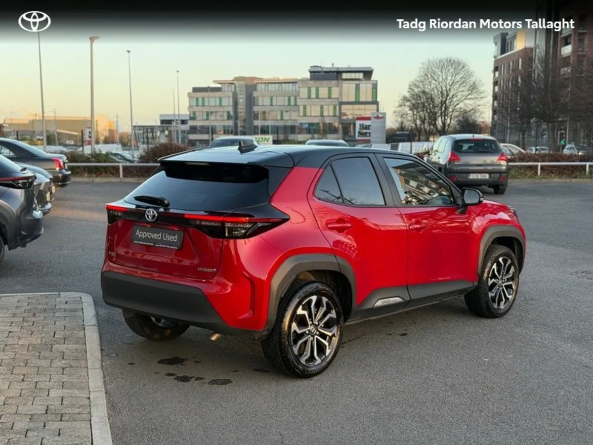 Toyota Yaris Cross YARIS CROSS LUNA SPORT - Image 2