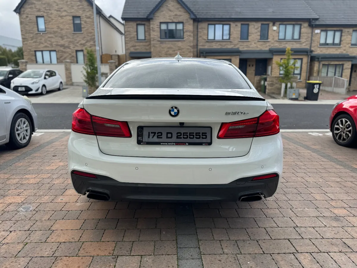 2017 BMW 5-Series (G30) M-Sport - Image 3