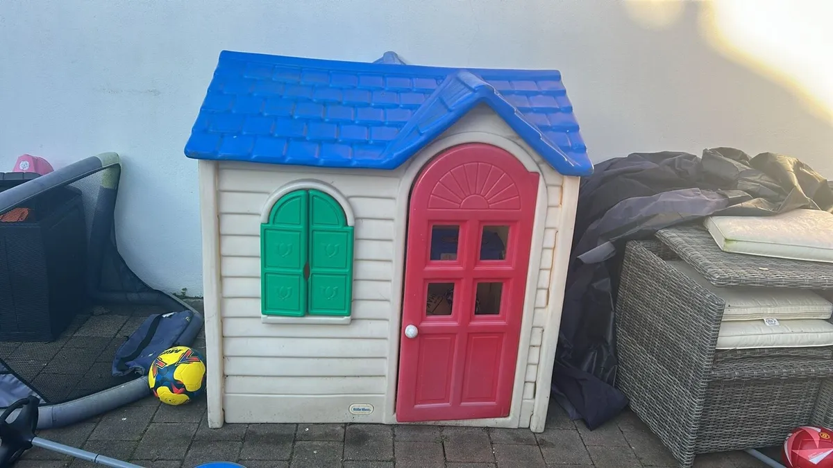 Free- children’s play house - Image 1
