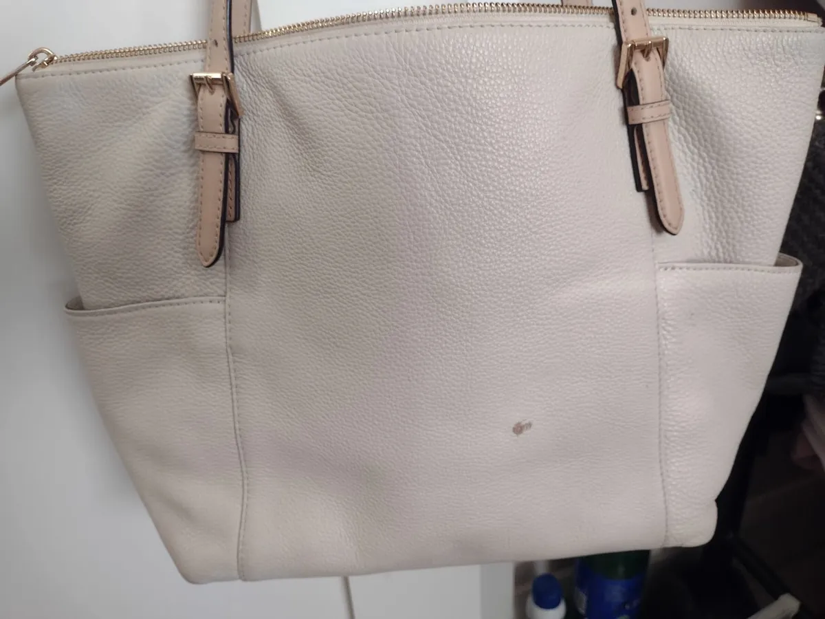 Genuine Michael Kors handbag beige leather - Image 2