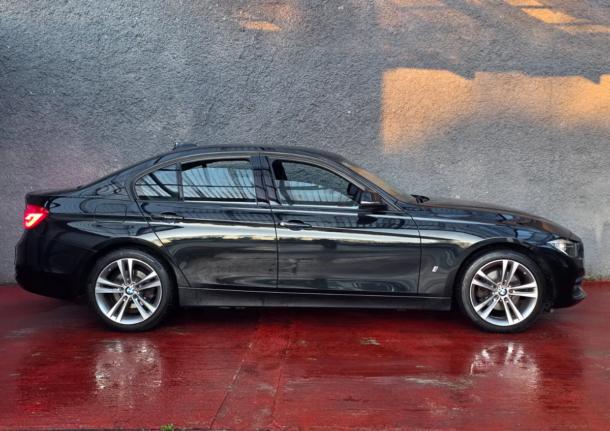 2016 BMW 330E hybrid. Sport model 252bhp - Image 4