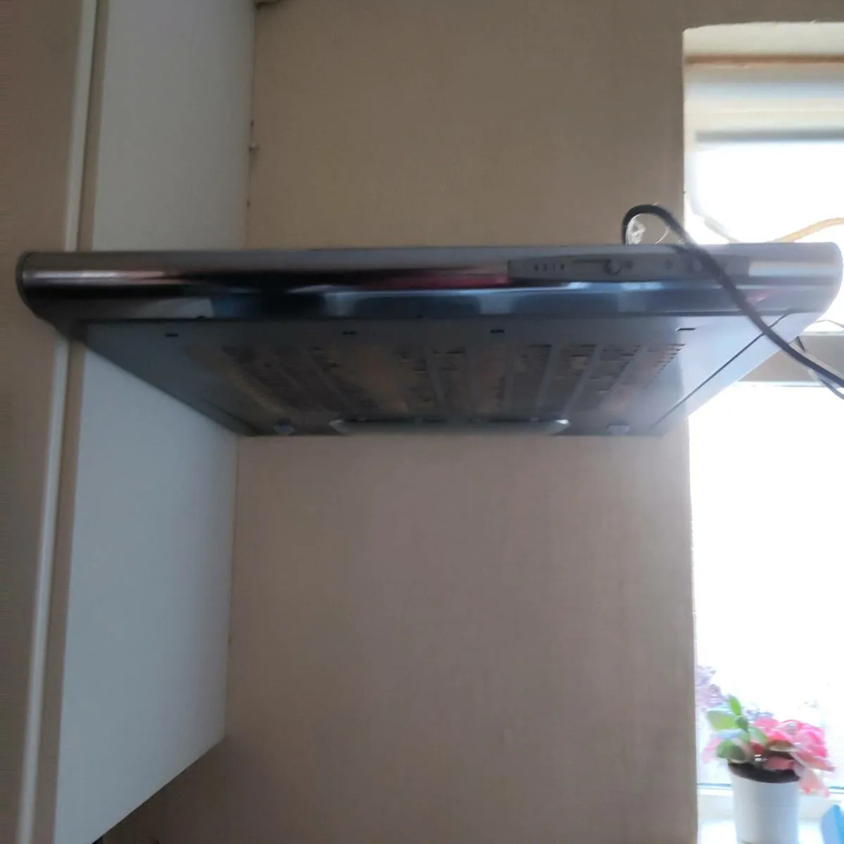 Electric cooker,and hood - Image 3