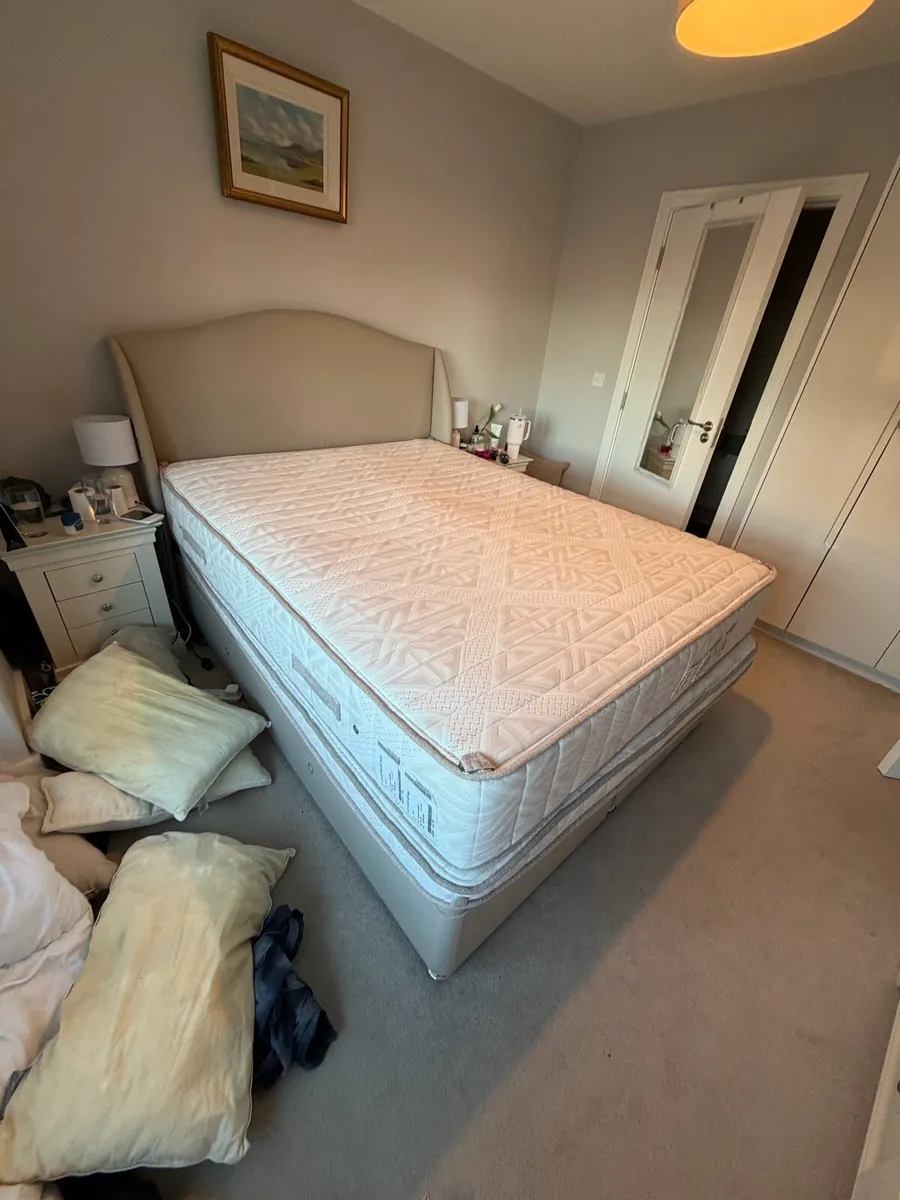 King size Mattress - King Koil Hotel Sleep 2200 - Image 1