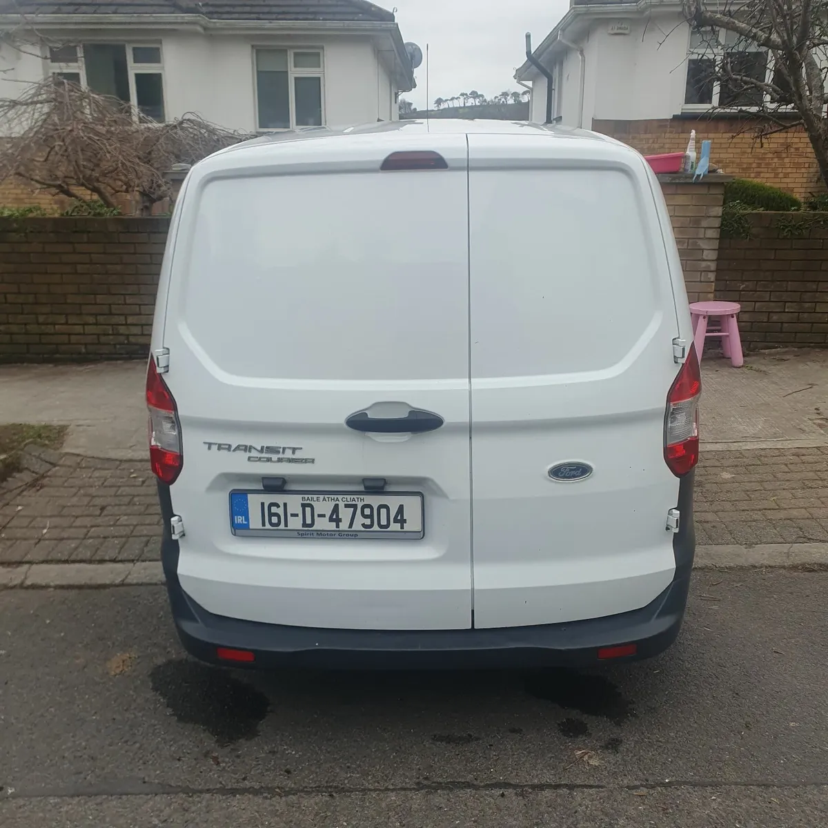 Ford Transit Courier 2016 - Image 2