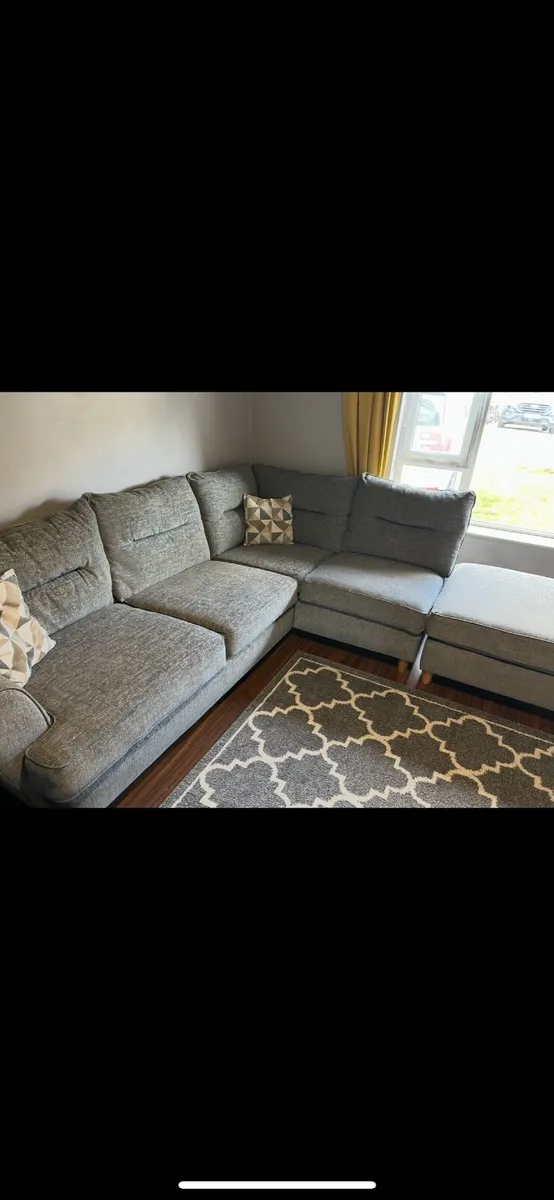 Corner sofa - Image 1