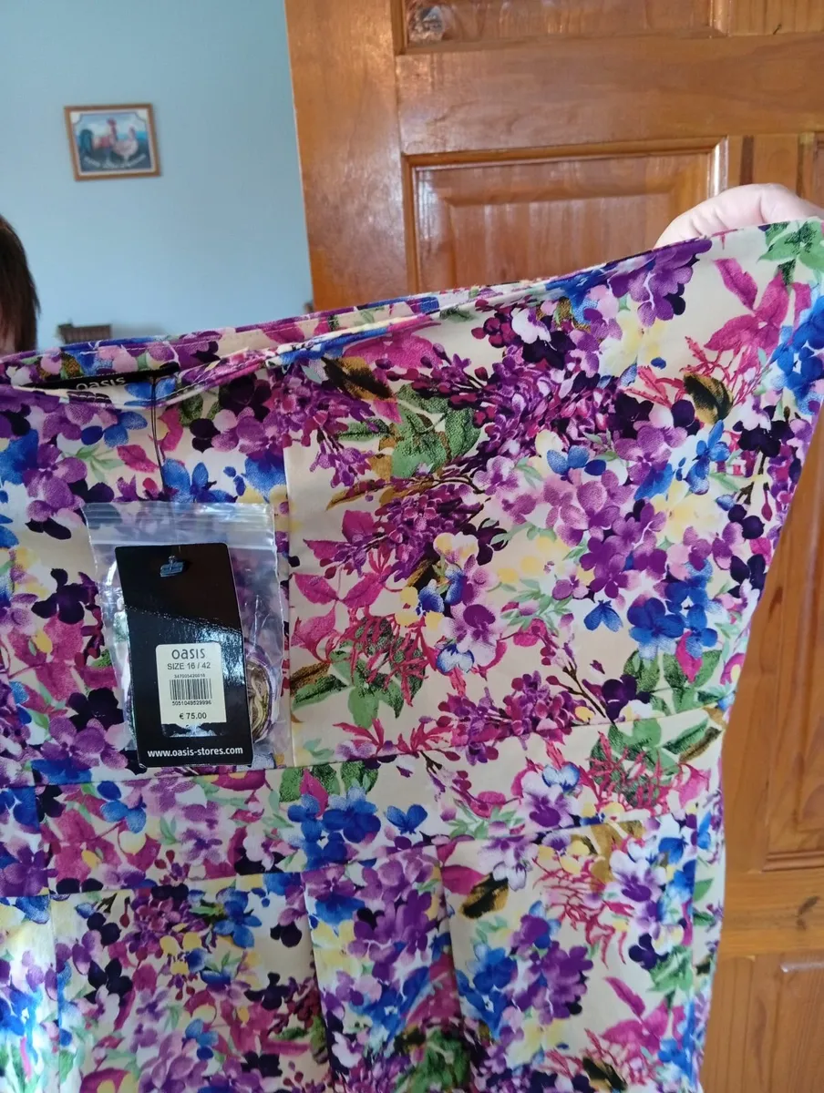 Ladies clothes - Image 4