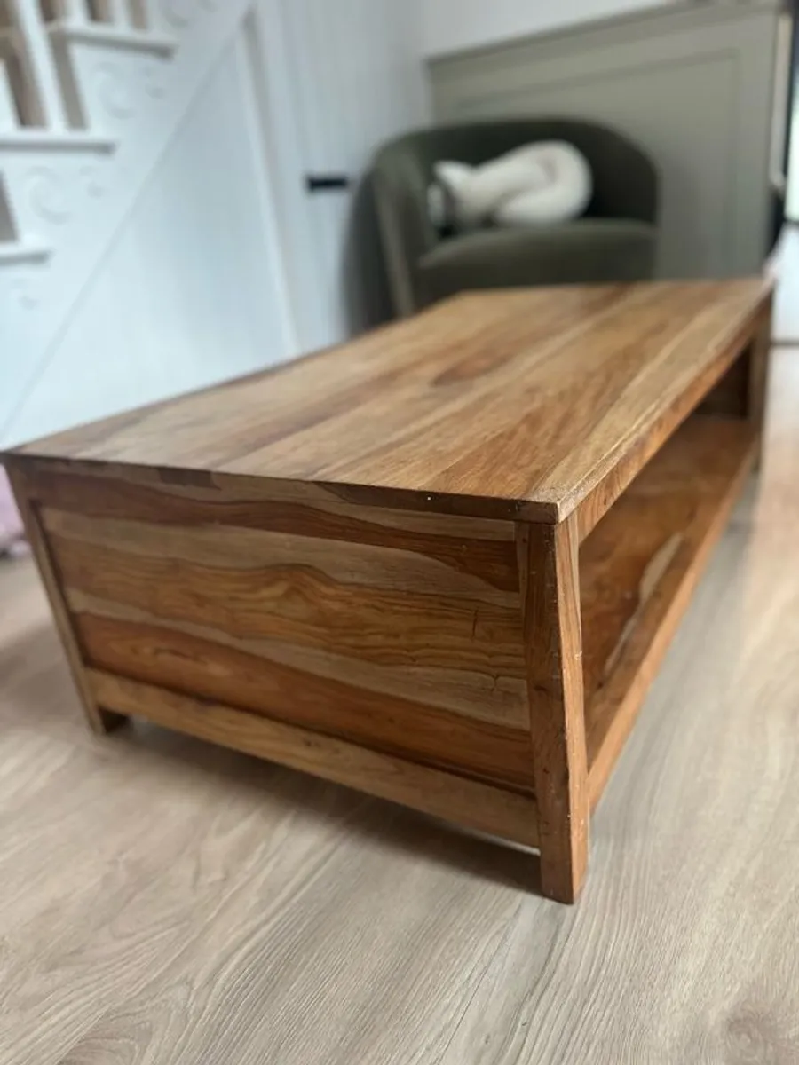 Wooden coffee table - Image 1