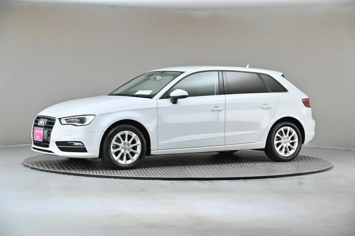 Audi A3 *JAN 2026 PRICING NOW* 1.4 TFSI S-TRONIC S - Image 4
