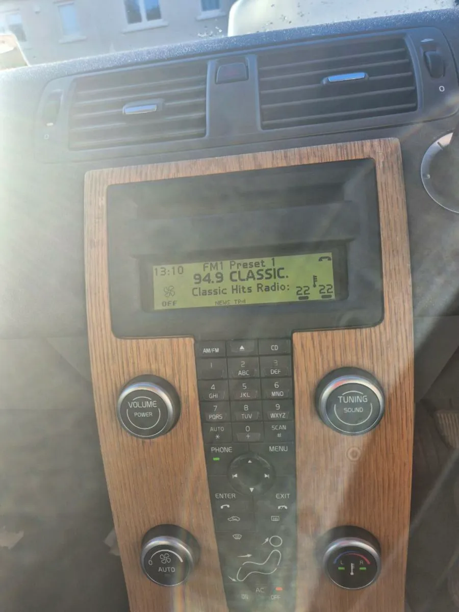 2010 Volvo S40 - Image 3