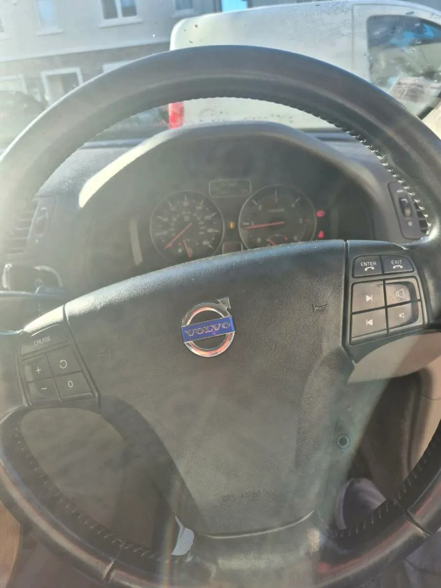 2010 Volvo S40 - Image 4