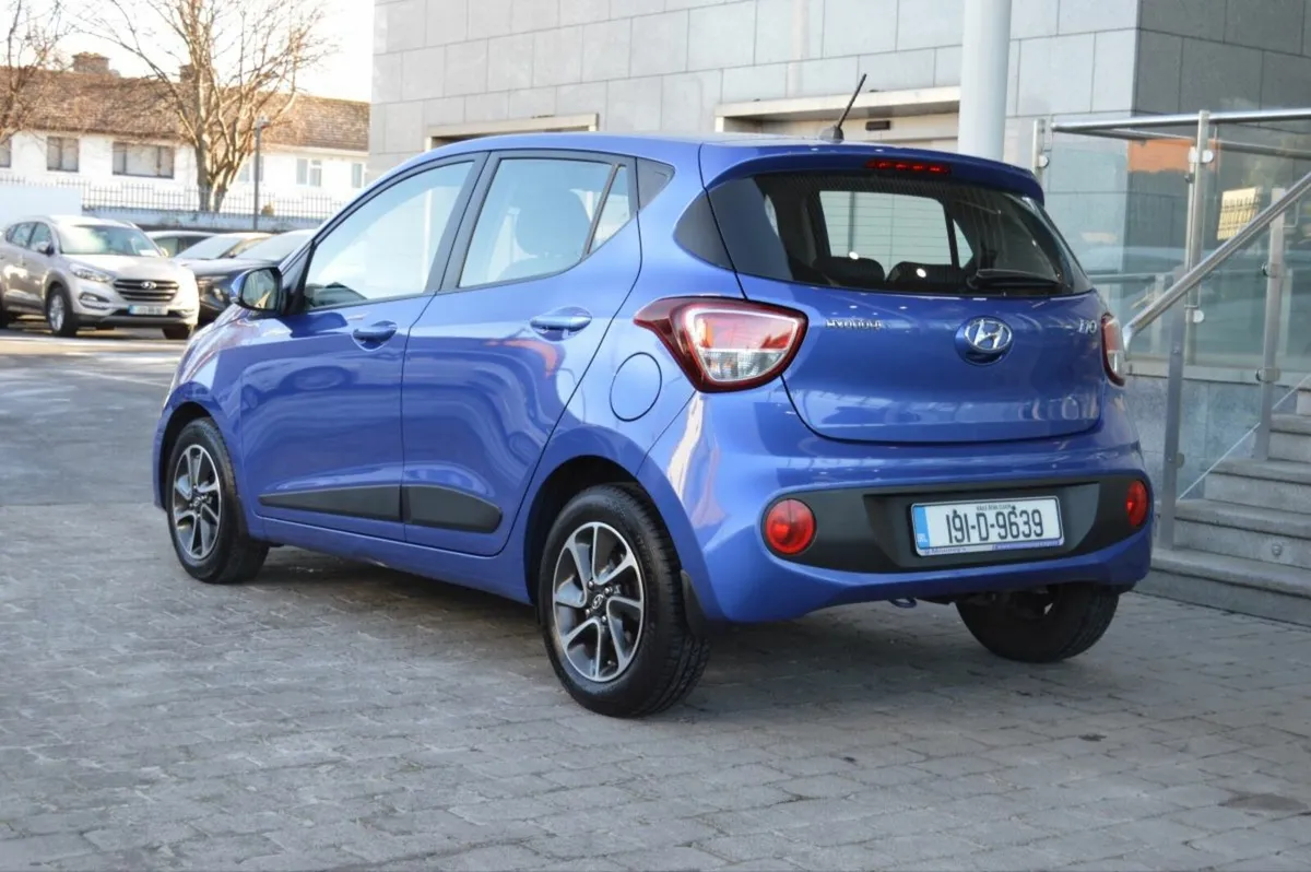Hyundai i10 1.0 Deluxe - Image 4