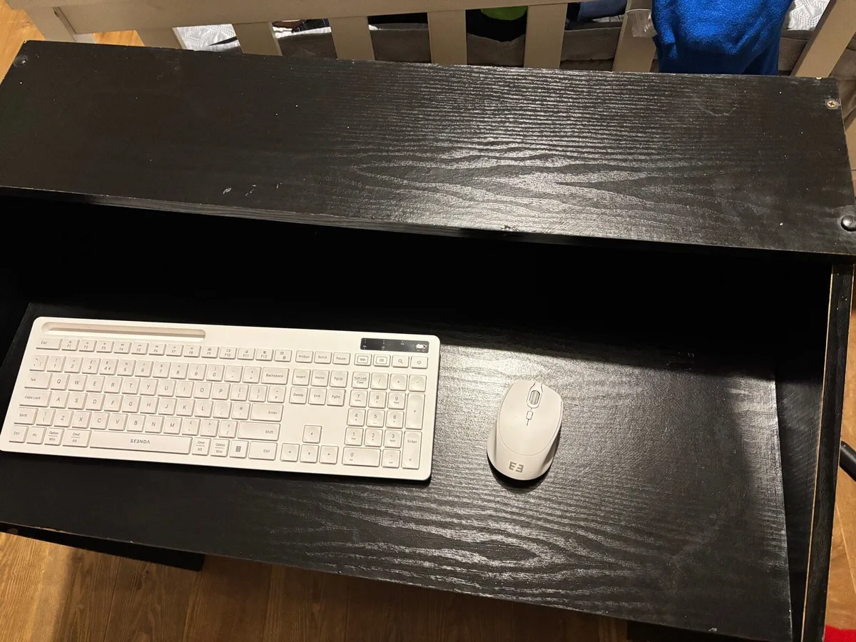 Office Desk, Chair and Wireless keyboard and mouse - Image 4