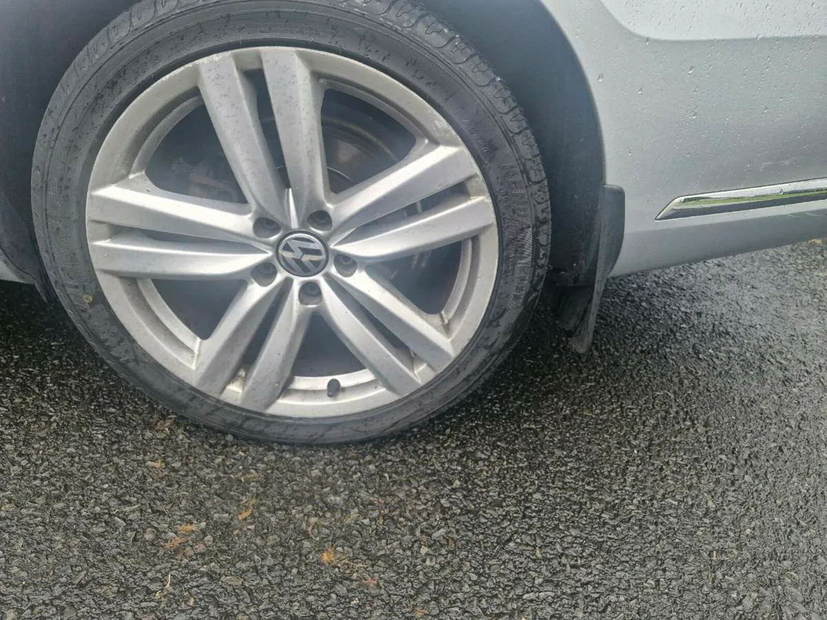 (12) VW PASSAT 2.0 TDI 140BHP ONLY 209KMS NCT&TAX - Image 3