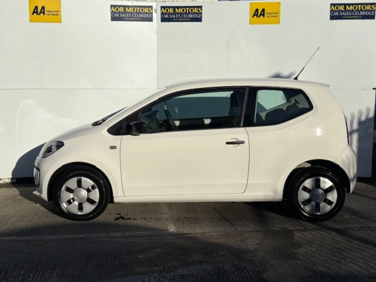 Volkswagen up! 2013 - Image 1