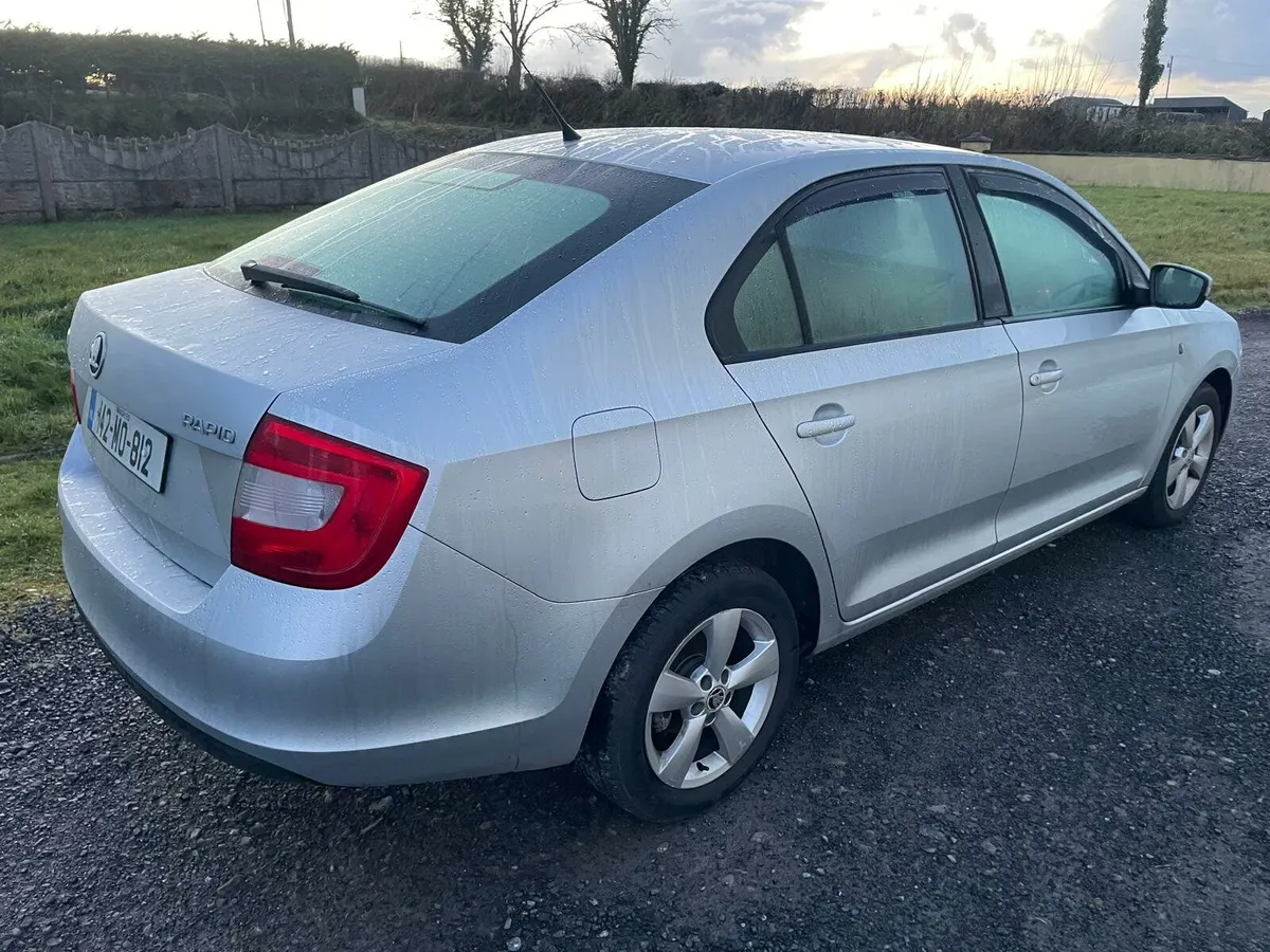 Skoda Rapid - Image 4