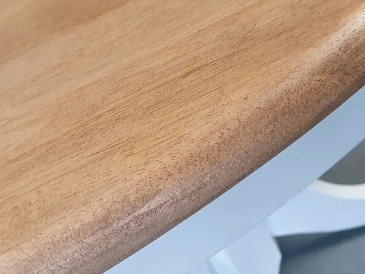 6 seater extendable dining tabl - Image 4