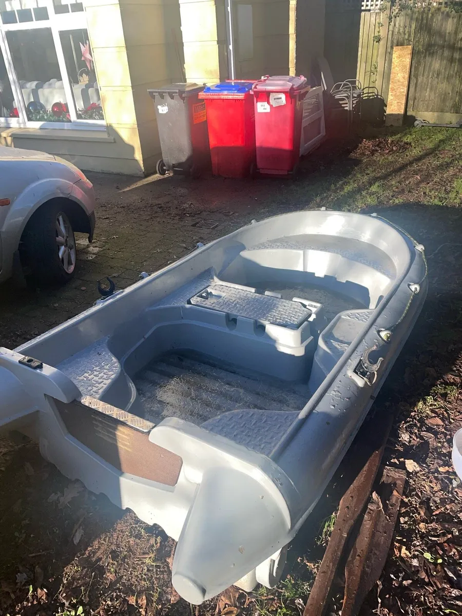 9ft fishing/rowing boat & Yamaha Engine - Image 3