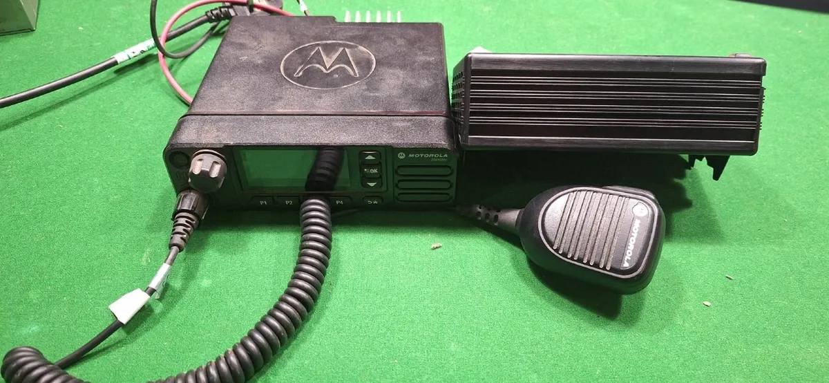 Motorola DM4600e and External Power Supply - Image 2