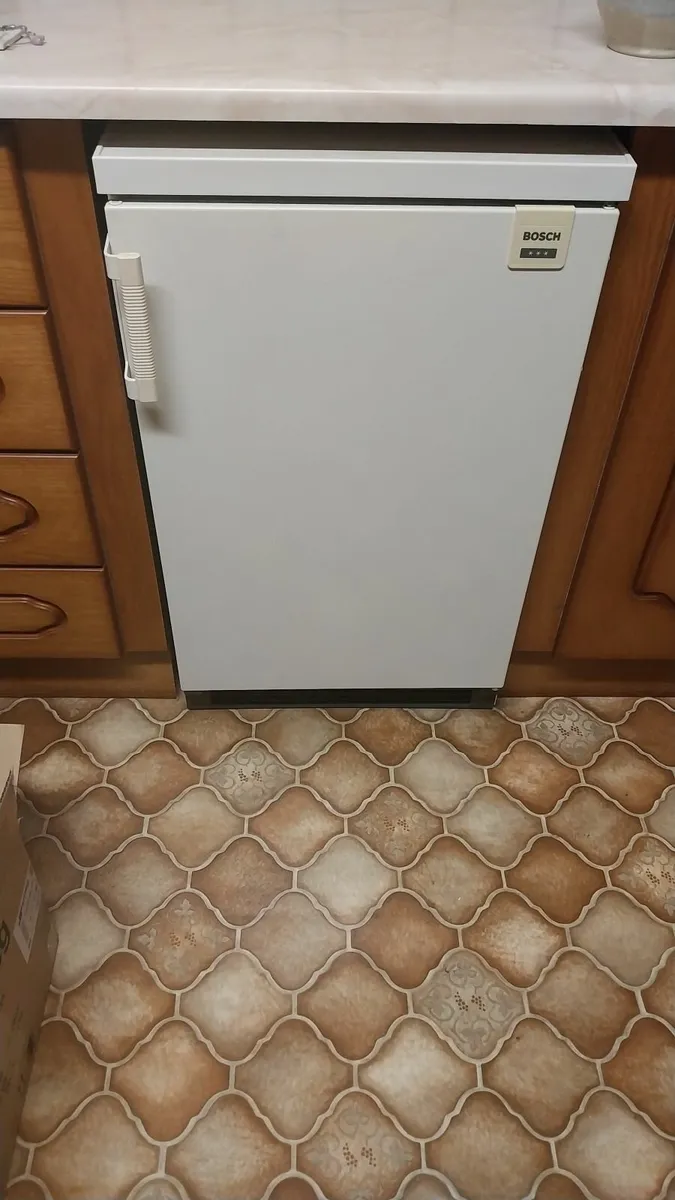 Under counter Fridge - Image 2