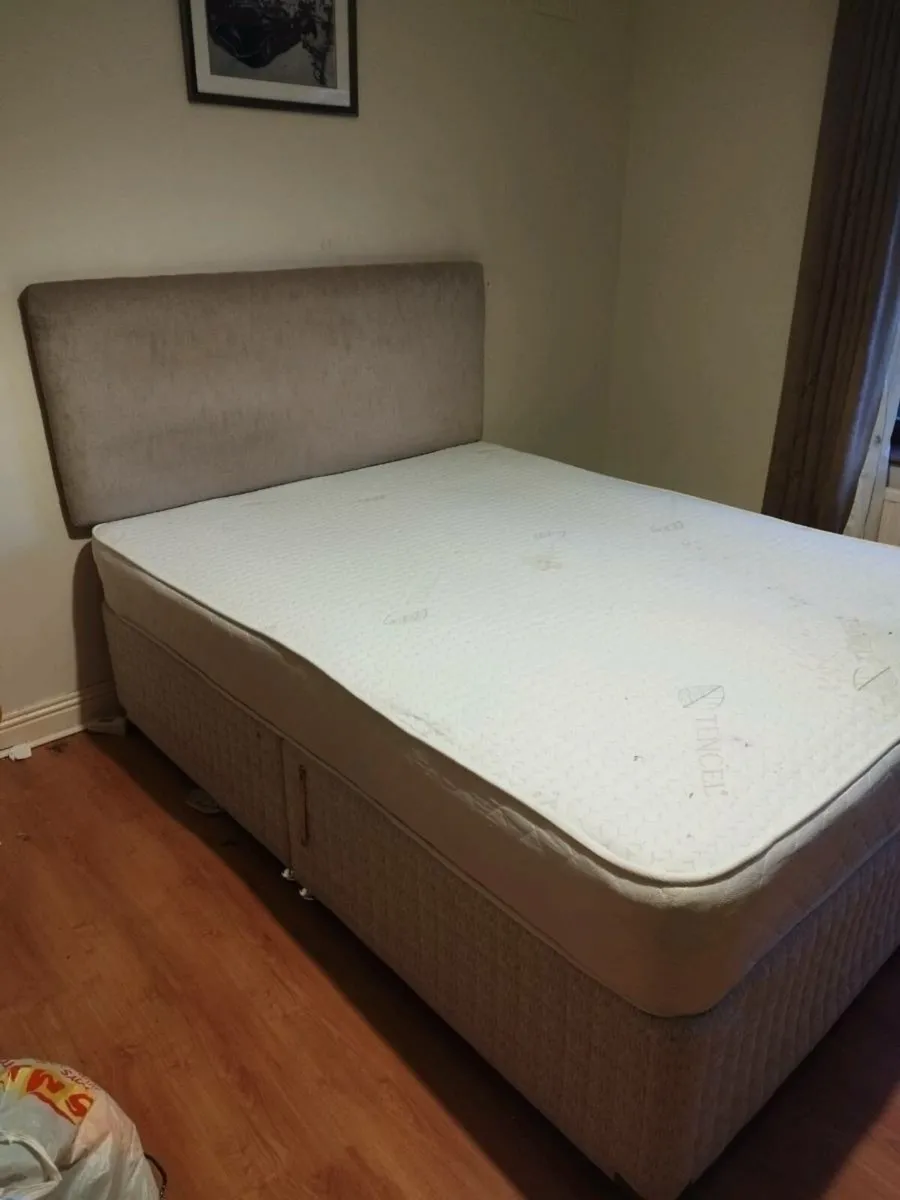 Bed king size - Image 1