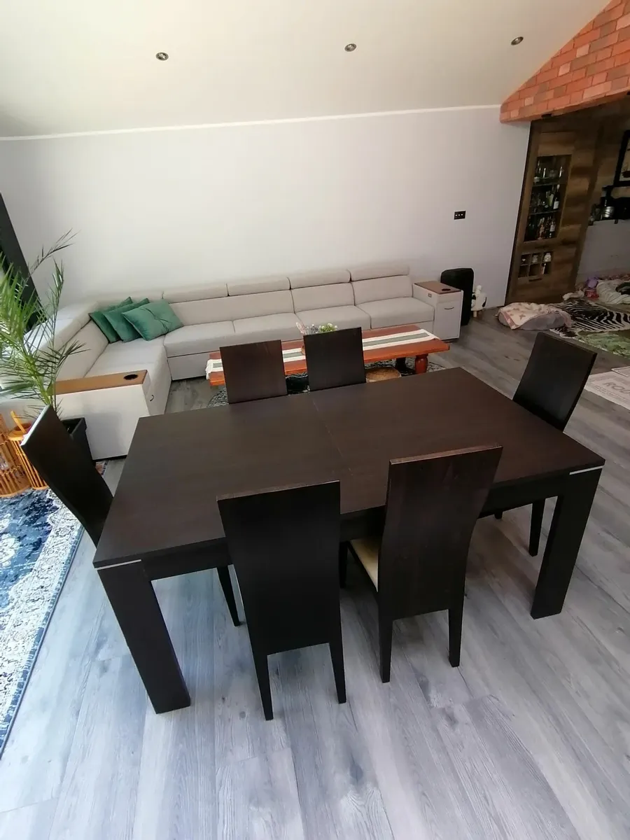 Kitchen table and chairs - Image 3