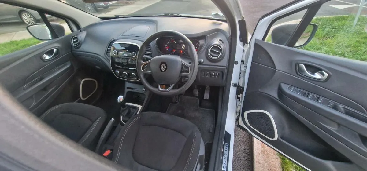 Renault Capture EXPRESSION+  (8999 €) - Image 3