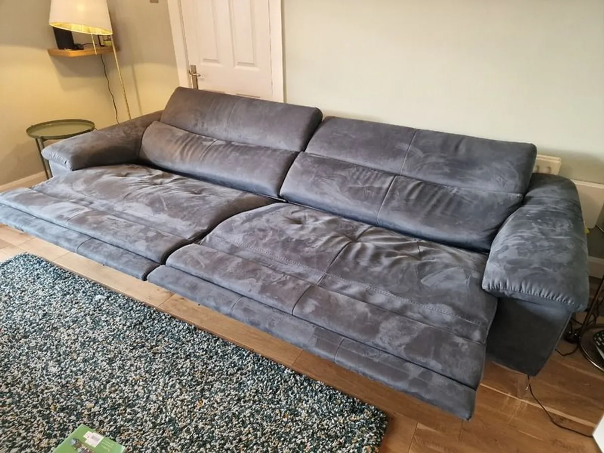 Italian recliner couch - Image 2