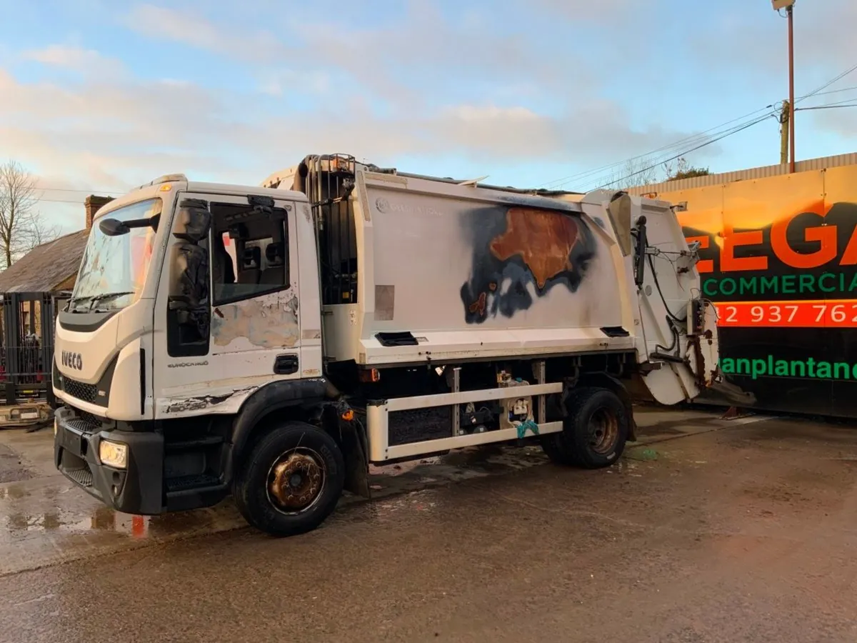 Iveco Euro Cargo Fire Damaged Refuse Truck...gees - Image 1