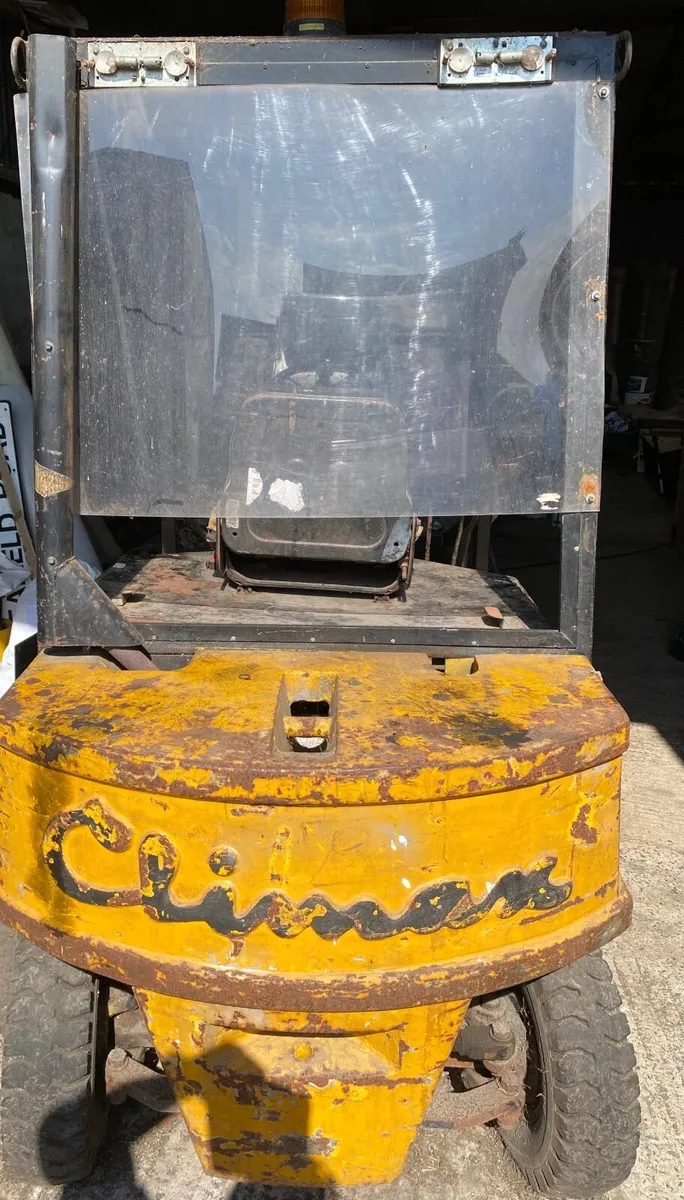 Forklift - Image 3